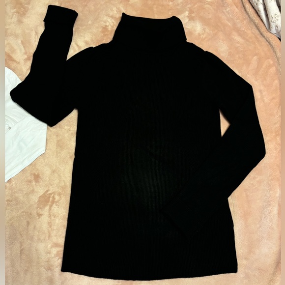 Women’s turtlenecks - Picture 2 of 3